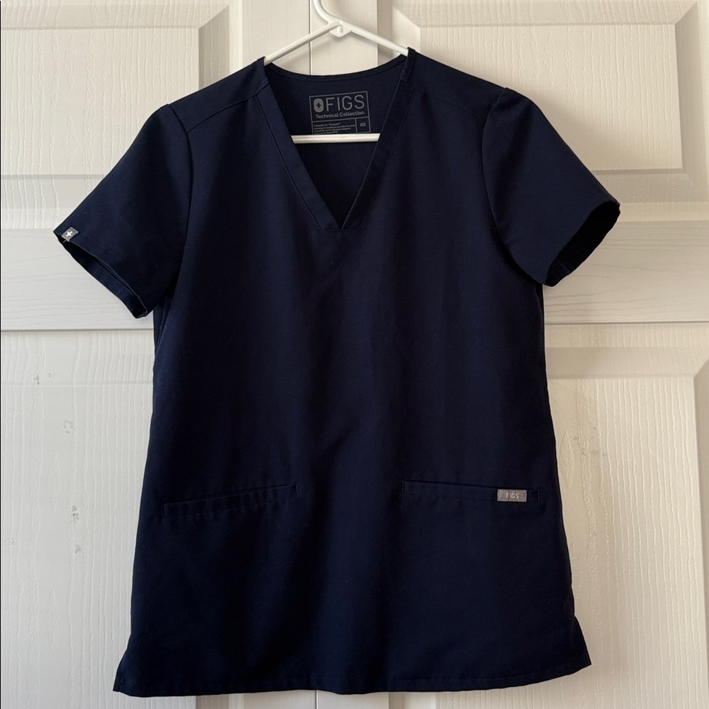 Figs Casma scrub top Navy XS EUC - Picture 2 of 4